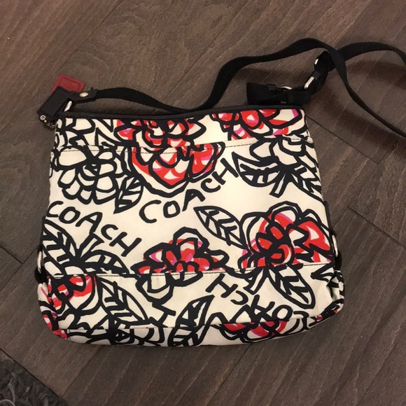 Vintage Coach poppy cross body bag - Picture 2 of 4